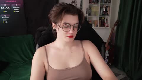 Helen Blossom online show from December 22, 6:59 pm