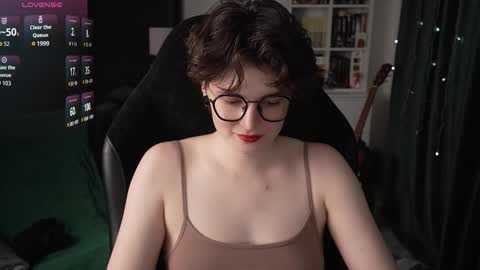 Helen Blossom online show from October 1, 8:41 pm