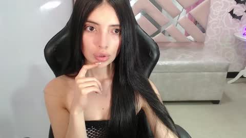 CINTIA ARAUJO online show from November 6, 7:11 am