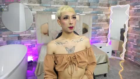 cyrus_tay online show from May 30, 3:21 pm
