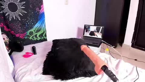 Anna modelo independiente online show from October 1, 1:27 am