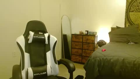 Daisy online show from March 10, 11:38 pm