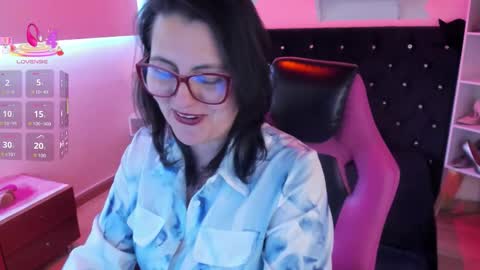 Mia  online show from September 30, 2:49 pm