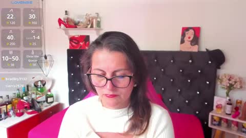 Mia  online show from February 26, 6:48 pm