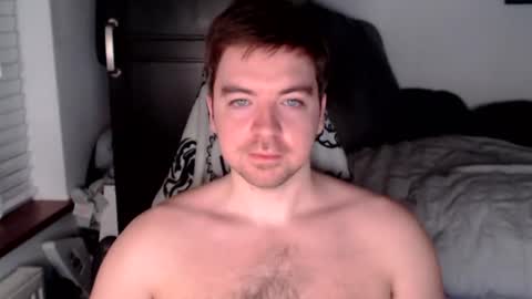 Snapshot of d_surman1994 chatting on December 6, 1:35 am d_surman1994 online show from December 6, 1:35 am