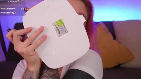 Darlene online show from November 9, 12:30 pm