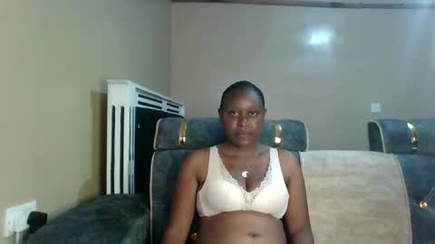 Snapshot of daddies_honey chatting on January 5, 9:05 am Angel online show from January 5, 9:05 am