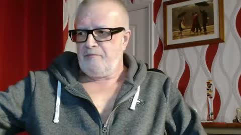 Brian ... online show from December 29, 9:20 pm