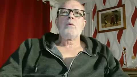 Brian ... online show from November 13, 9:06 pm