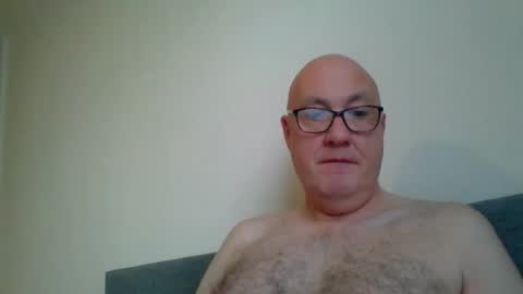 daddyhere4uall6 online show from October 25, 7:08 am