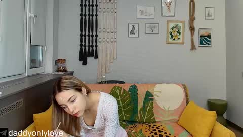 Zoe online show from October 9, 8:25 pm