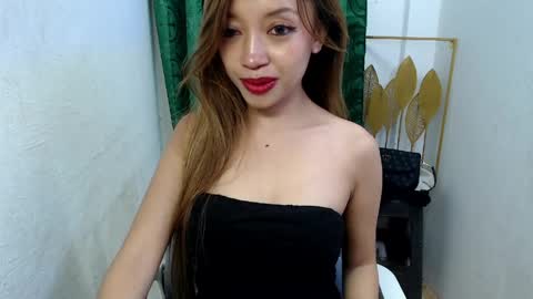 daddys_giirl69 online show from April 14, 4:43 pm