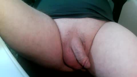 Snapshot of daddysmalls_55 chatting on March 1, 1:11 am daddysmalls online show from March 1, 1:11 am