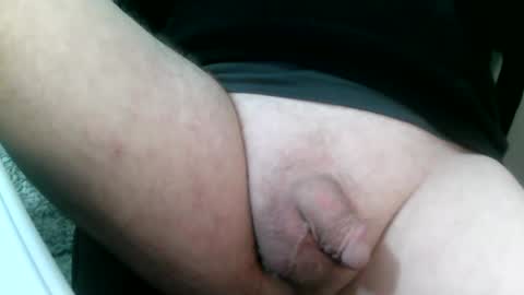 Snapshot of daddysmalls_55 chatting on December 23, 3:22 pm daddysmalls online show from December 23, 3:22 pm