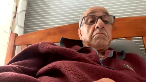 Snapshot of daddyweis chatting on September 20, 3:42 am daddyweis online show from September 20, 3:42 am