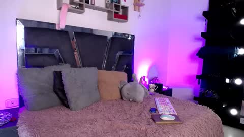 Snapshot of daenerys_cat chatting on January 30, 3:08 pm daenerys_cat online show from January 30, 3:08 pm