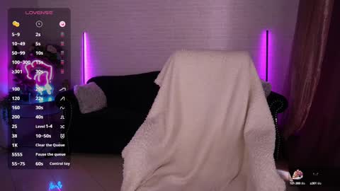 daenerys_daen online show from March 7, 10:35 am