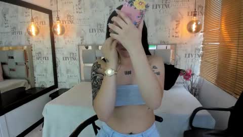 Snapshot of dafne_20 chatting on September 12, 8:11 pm dafne_20 online show from September 12, 8:11 pm
