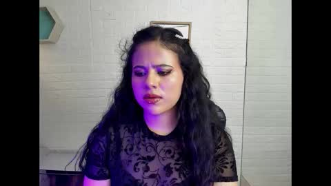 Snapshot of dafne_cleo chatting on September 19, 9:40 pm Dafne online show from September 19, 9:40 pm