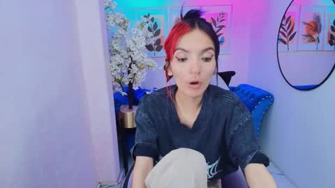 dafne huges online show from October 28, 8:32 pm