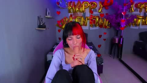 dafne huges online show from February 14, 11:09 pm