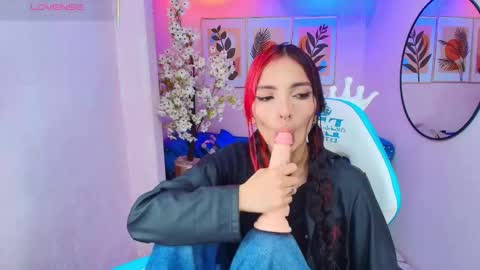 dafne huges online show from October 21, 8:01 pm