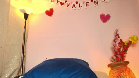 dafnemel online show from February 12, 4:10 pm