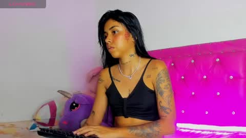    online show from April 25, 11:13 pm