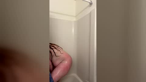 dahliawolf online show from December 21, 1:01 am