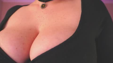Snapshot of daien_halpert chatting on September 19, 9:29 pm Cute DianaOnline mostly at 8pm-0000 am UK TimeTuesday and Wednesday off online show from September 19, 9:29 pm
