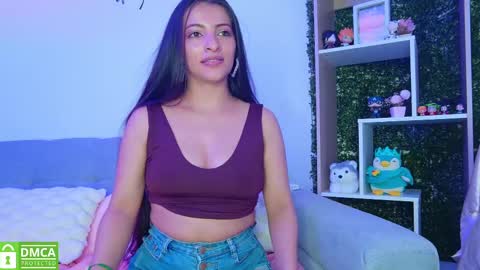 Snapshot of dainty_angel_ chatting on March 5, 5:39 pm Angel online show from March 5, 5:39 pm