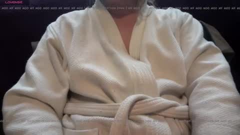 Snapshot of dairystation chatting on September 17, 2:09 pm Mx Mommy Moo online show from September 17, 2:09 pm