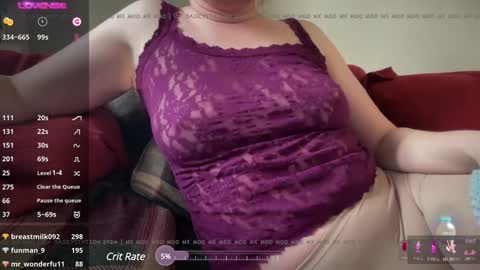 Snapshot of dairystation chatting on December 4, 6:44 pm Mx Mommy Moo online show from December 4, 6:44 pm