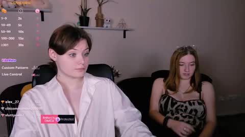 Snapshot of daisy_candy chatting on February 15, 5:51 am Little Di online show from February 15, 5:51 am