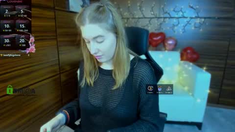 Snapshot of daisy_candy chatting on February 25, 12:25 am Little Di online show from February 25, 12:25 am