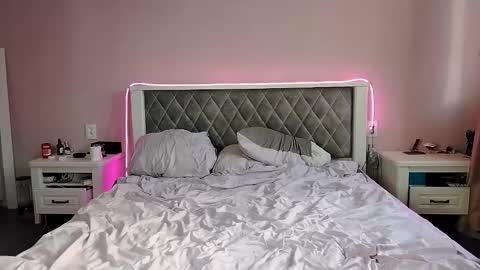 Daisy and Rathibor online show from November 27, 12:02 pm