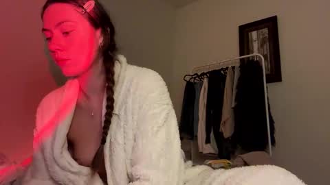Daisy online show from May 7, 12:01 pm