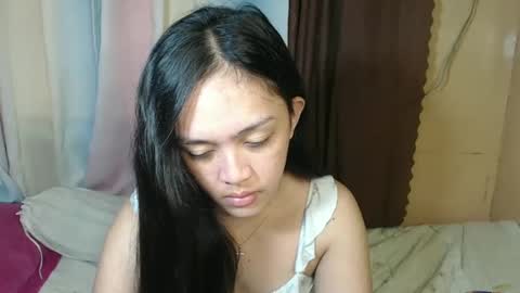 Snapshot of daisylira chatting on January 22, 12:27 am LILY christmas wish breast implant online show from January 22, 12:27 am
