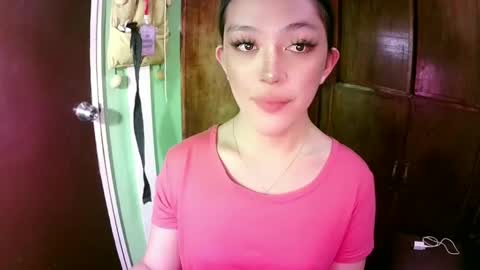 Snapshot of daisylira chatting on December 21, 4:36 pm LILY christmas wish breast implant online show from December 21, 4:36 pm