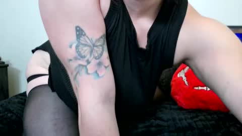 Daisy Wylde online show from October 13, 11:23 am