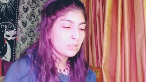 Snapshot of dak_7 chatting on February 4, 12:51 am    --  -- help me reach 100 hands up  online show from February 4, 12:51 am