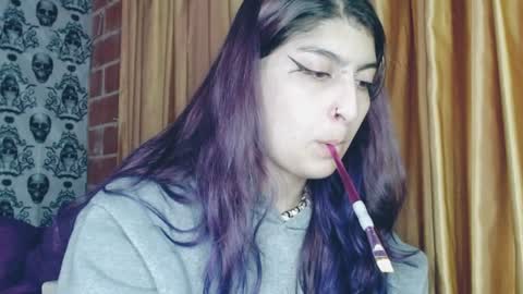 Snapshot of dak_7 chatting on February 1, 1:44 am    --  -- help me reach 100 hands up  online show from February 1, 1:44 am