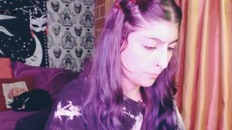 Snapshot of dak_7 chatting on January 29, 4:26 am    --  -- help me reach 100 hands up  online show from January 29, 4:26 am