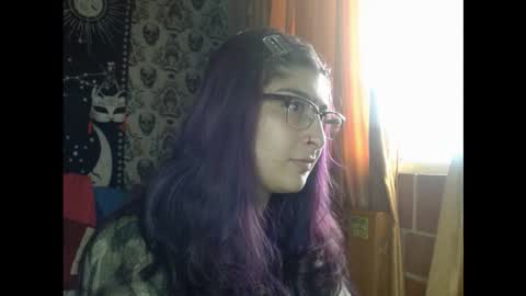 Snapshot of dak_7 chatting on October 1, 7:02 pm    --  -- help me reach 100 hands up  online show from October 1, 7:02 pm