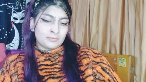 Snapshot of dak_7 chatting on February 21, 2:39 am    --  -- help me reach 100 hands up  online show from February 21, 2:39 am