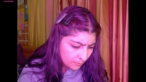 Snapshot of dak_7 chatting on September 26, 4:42 am    --  -- help me reach 100 hands up  online show from September 26, 4:42 am