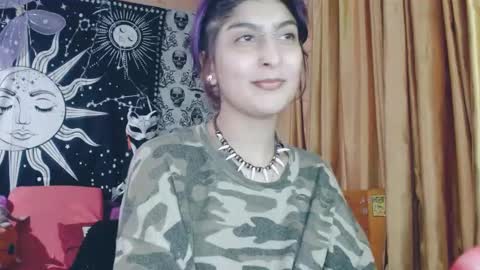 Snapshot of dak_7 chatting on February 22, 3:23 am    --  -- help me reach 100 hands up  online show from February 22, 3:23 am