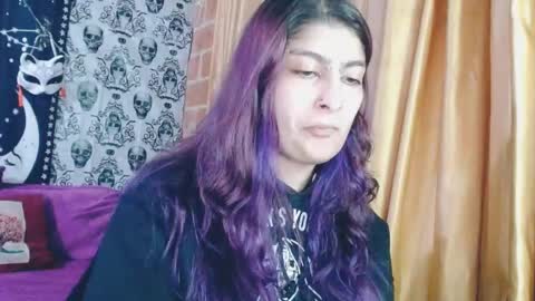 Snapshot of dak_7 chatting on February 25, 5:30 am    --  -- help me reach 100 hands up  online show from February 25, 5:30 am