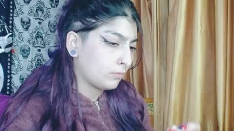 Snapshot of dak_7 chatting on February 14, 8:52 am    --  -- help me reach 100 hands up  online show from February 14, 8:52 am