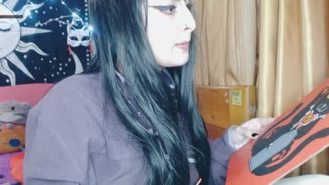 Snapshot of dak_7 chatting on January 18, 7:49 am    --  -- help me reach 100 hands up  online show from January 18, 7:49 am